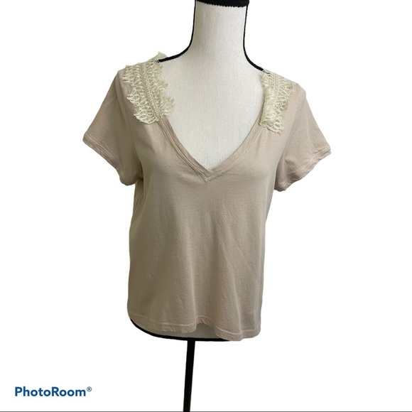OOnagh V-neck with lace on collar top size small blouse beige - Picture 1 of 6